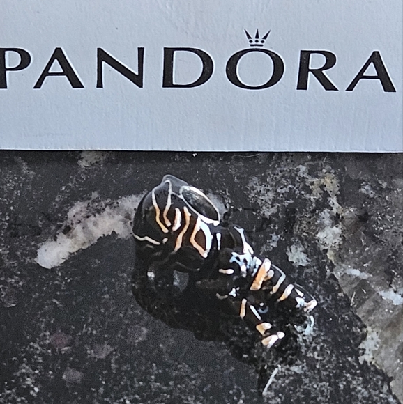 PANDORA Marvel The Avengers Black Panther Charm No. 790783 - Picture 2 of 4